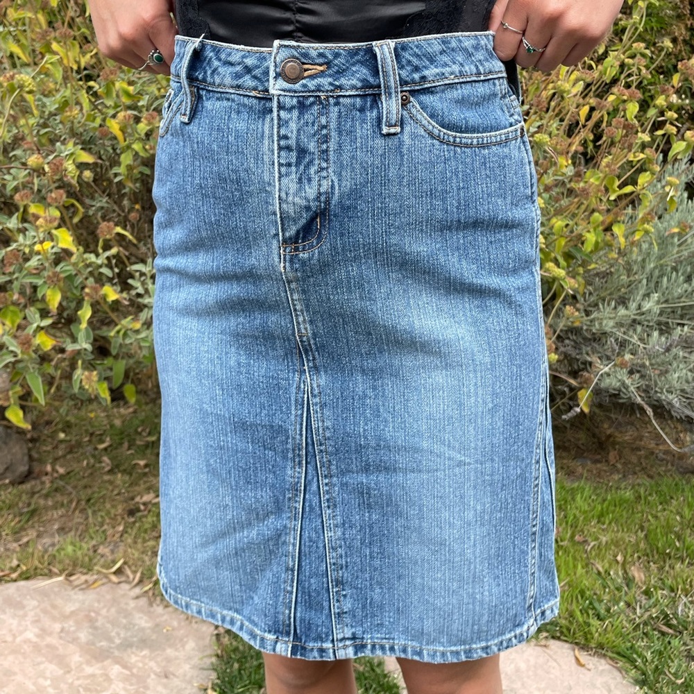 Gorgeous Faded Glory above-knee length jean skirt🦋